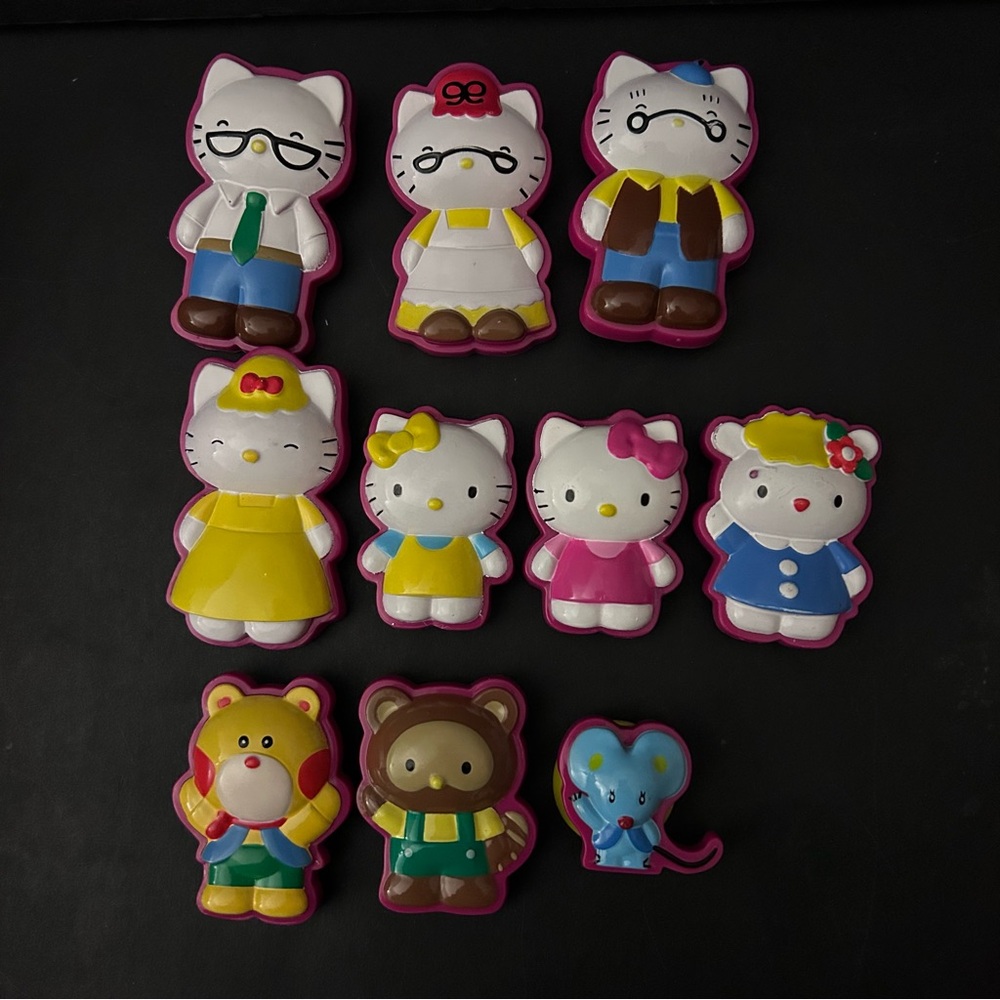 Hello Kitty and gang Stuck on Stories Board book 10 suction cup characters